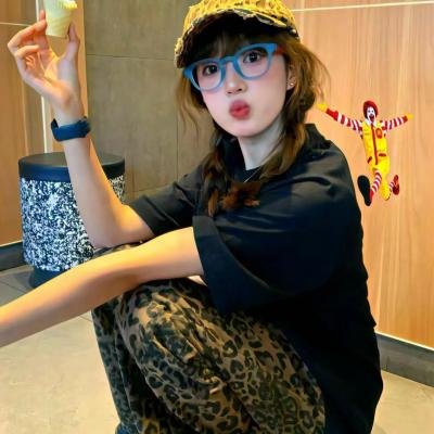 合家欢聚刻夫妻离别时